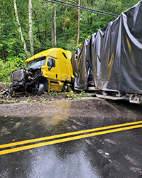 photo of crash scene involving a 2015 Freighliner