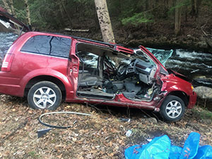 photo of damaged chrysler town and country